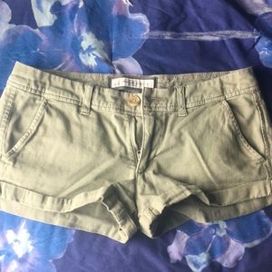 Abercrombie green khaki shorts